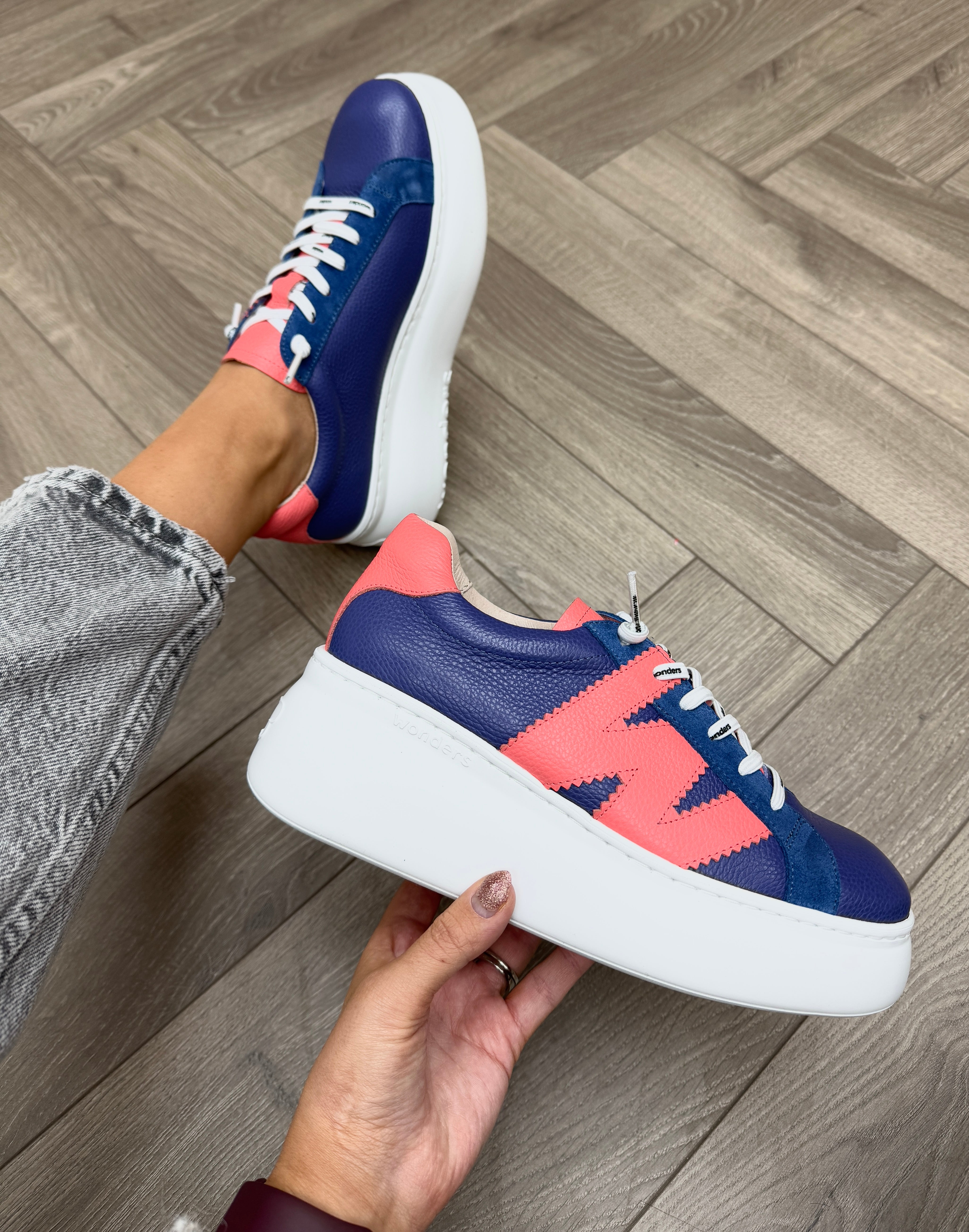 Wonders (SS25) Platform Trainer With Elasticated Laces A