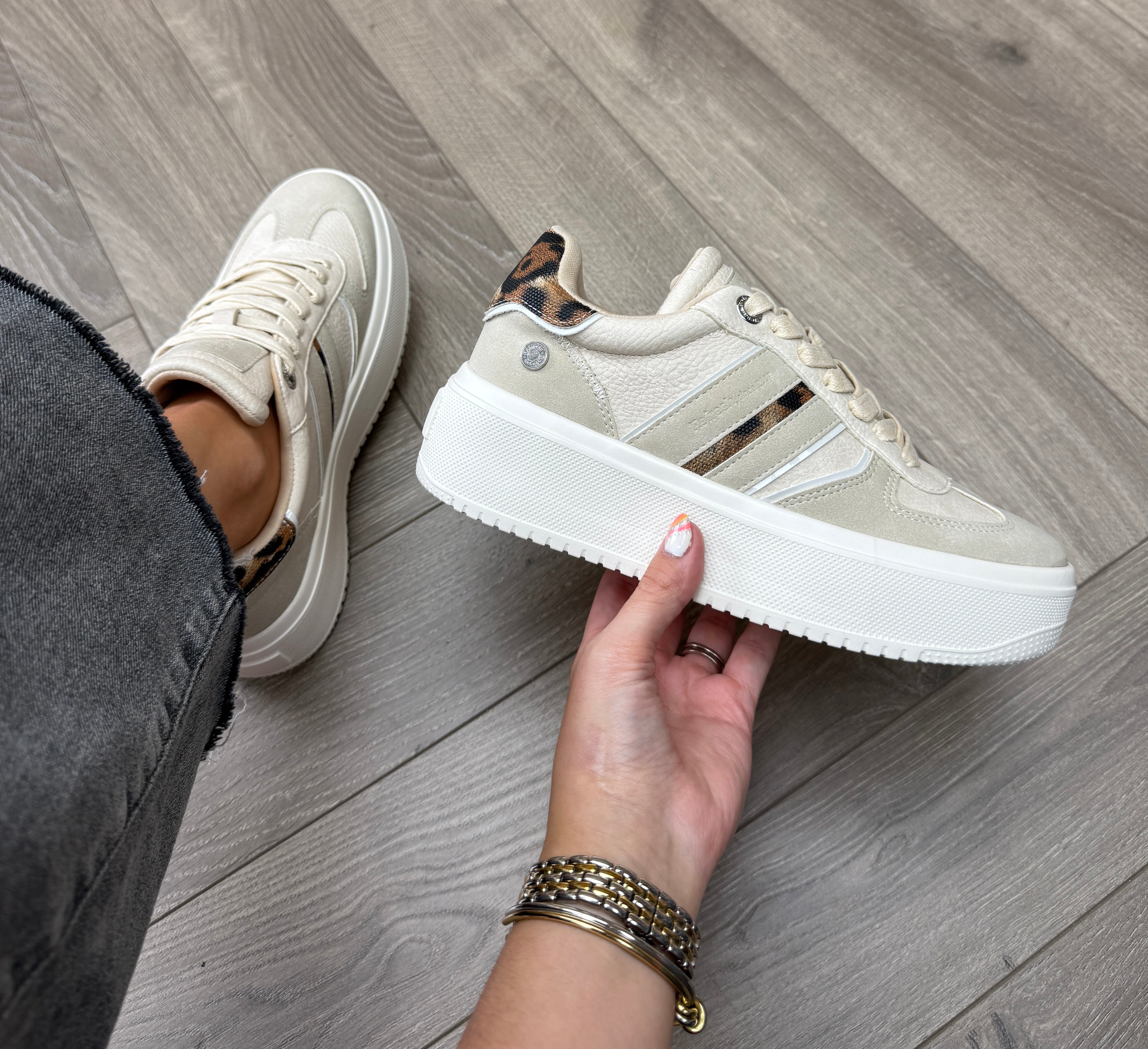 Refresh (AW25) 172953 Platform Chunky Sole Trainer With