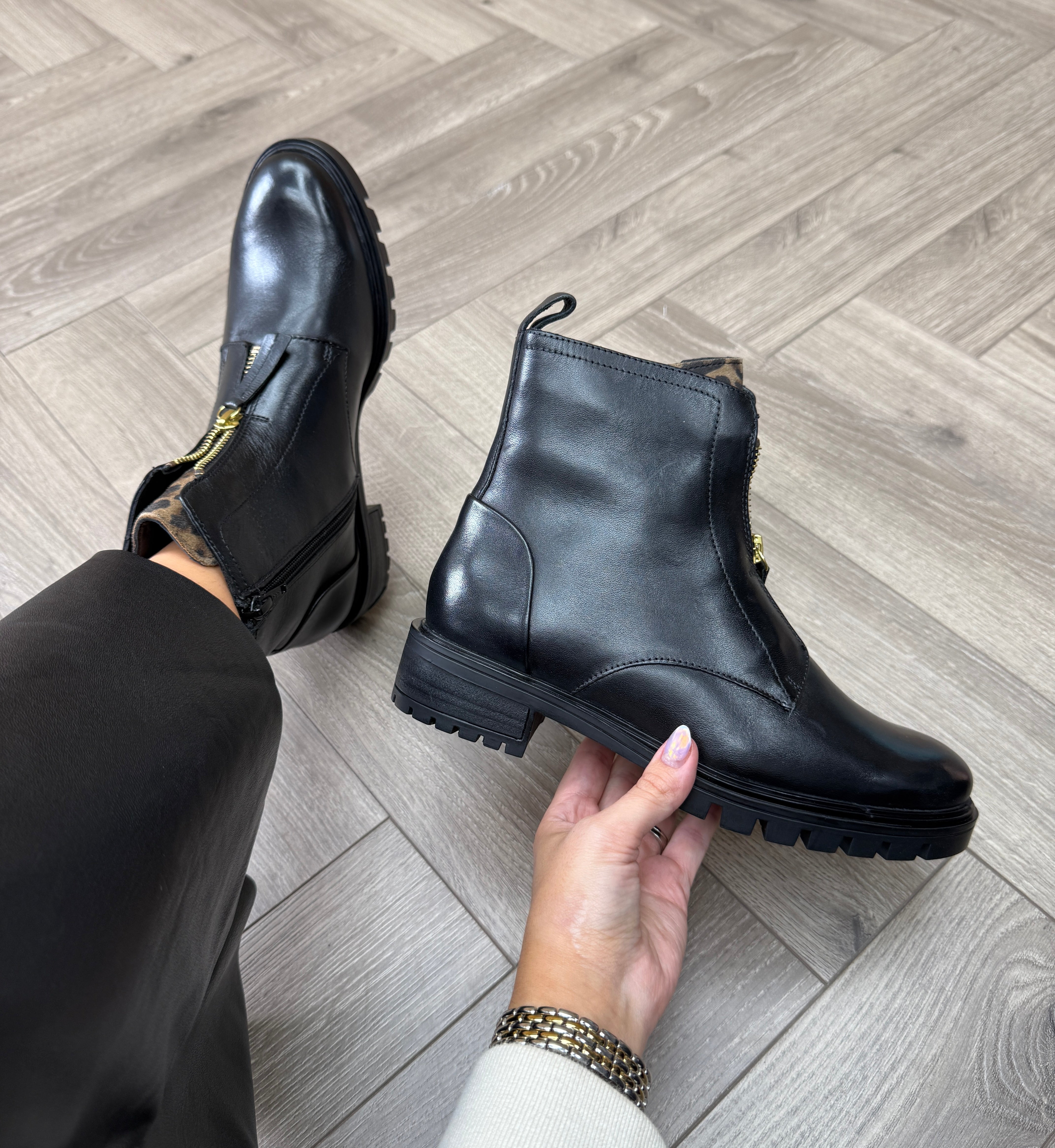 Ara (A7) Front Zip Boot With Leopard Tongue 12-29520