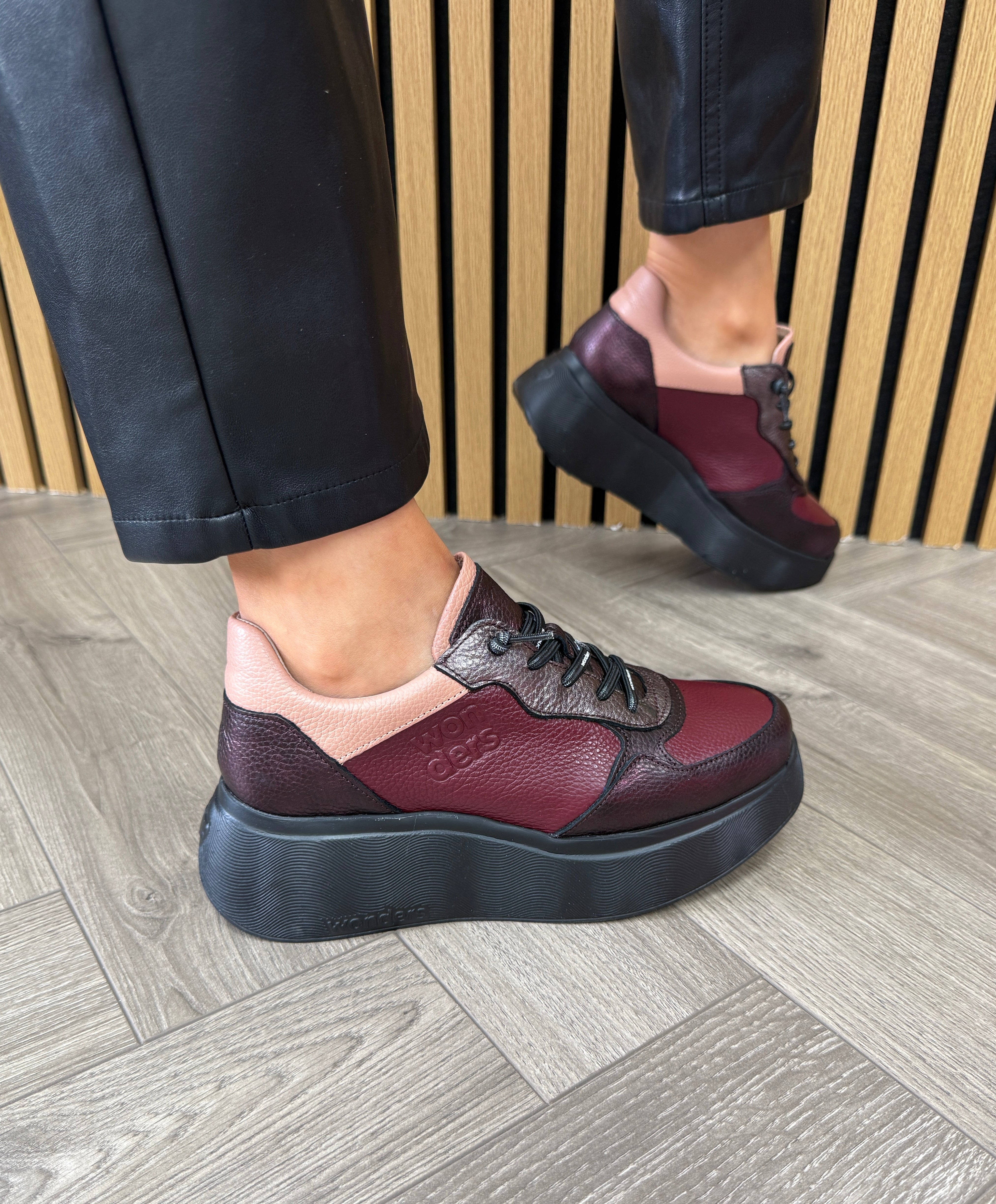 Wonders (AW25) A-3630 Chunky Black Sole Trainer With Metallic Trim