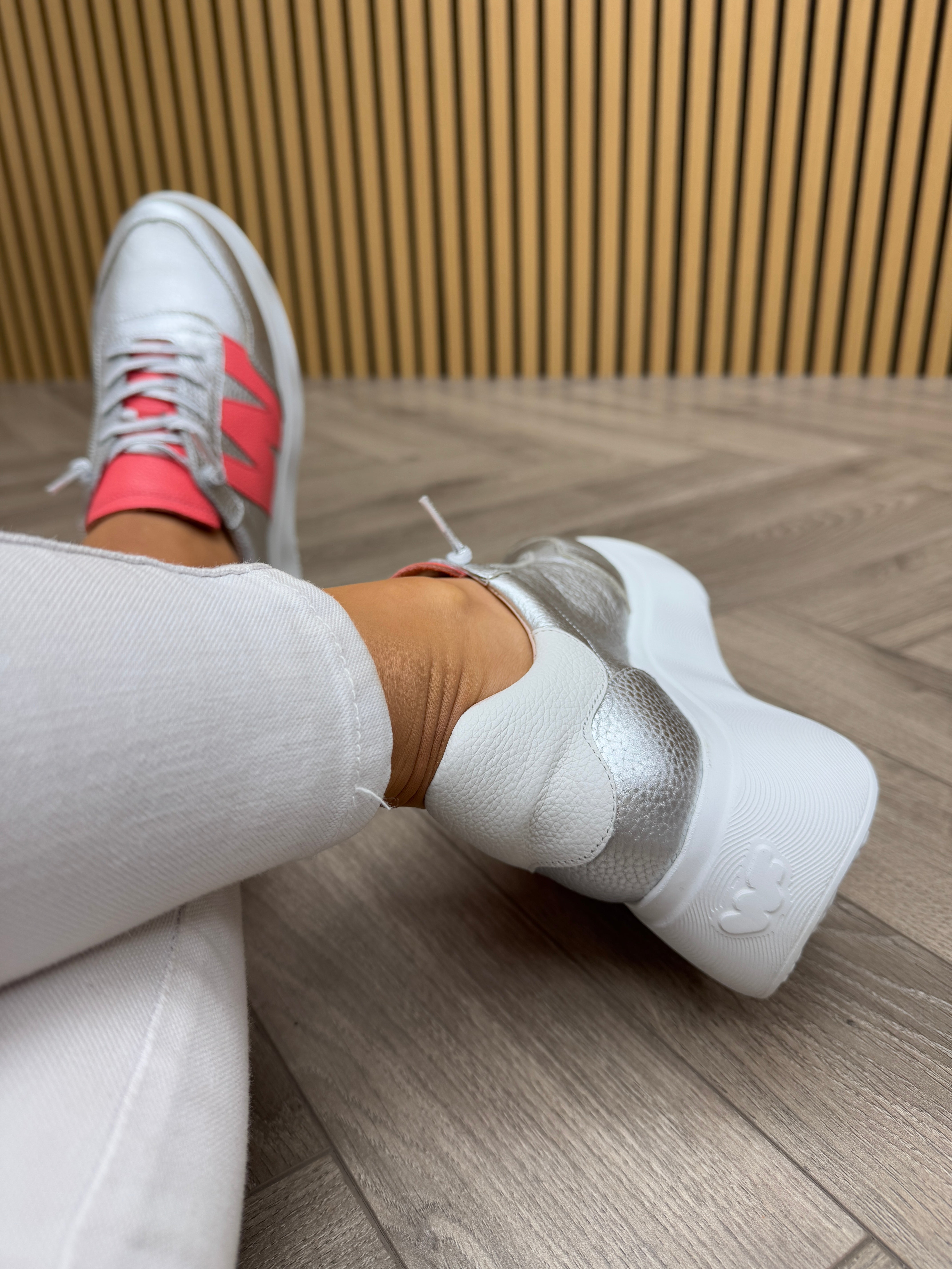 Wonders (SS25) A-3625 Metallic Platform Trainer With Coral
