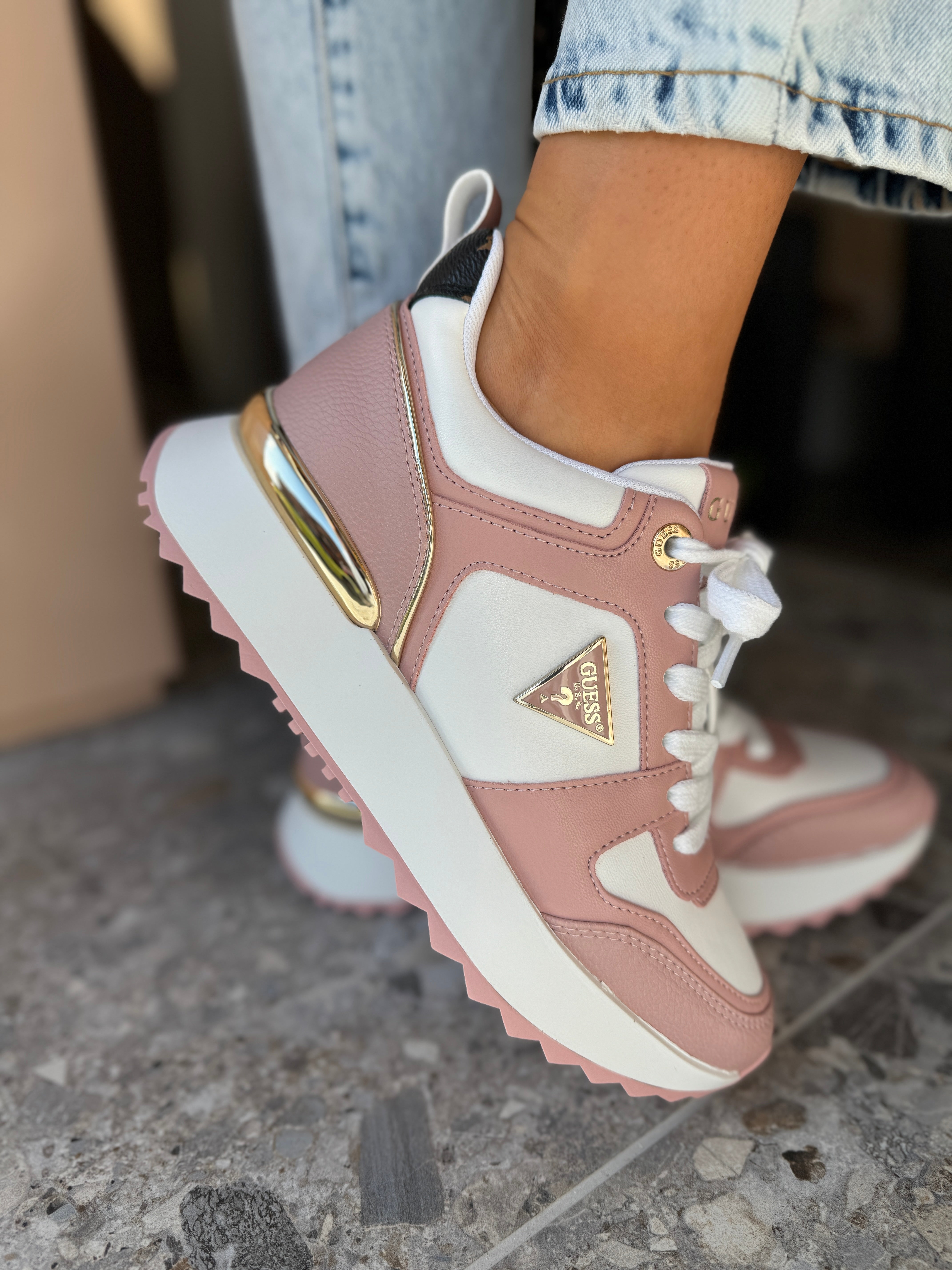 Fashion trainers guess