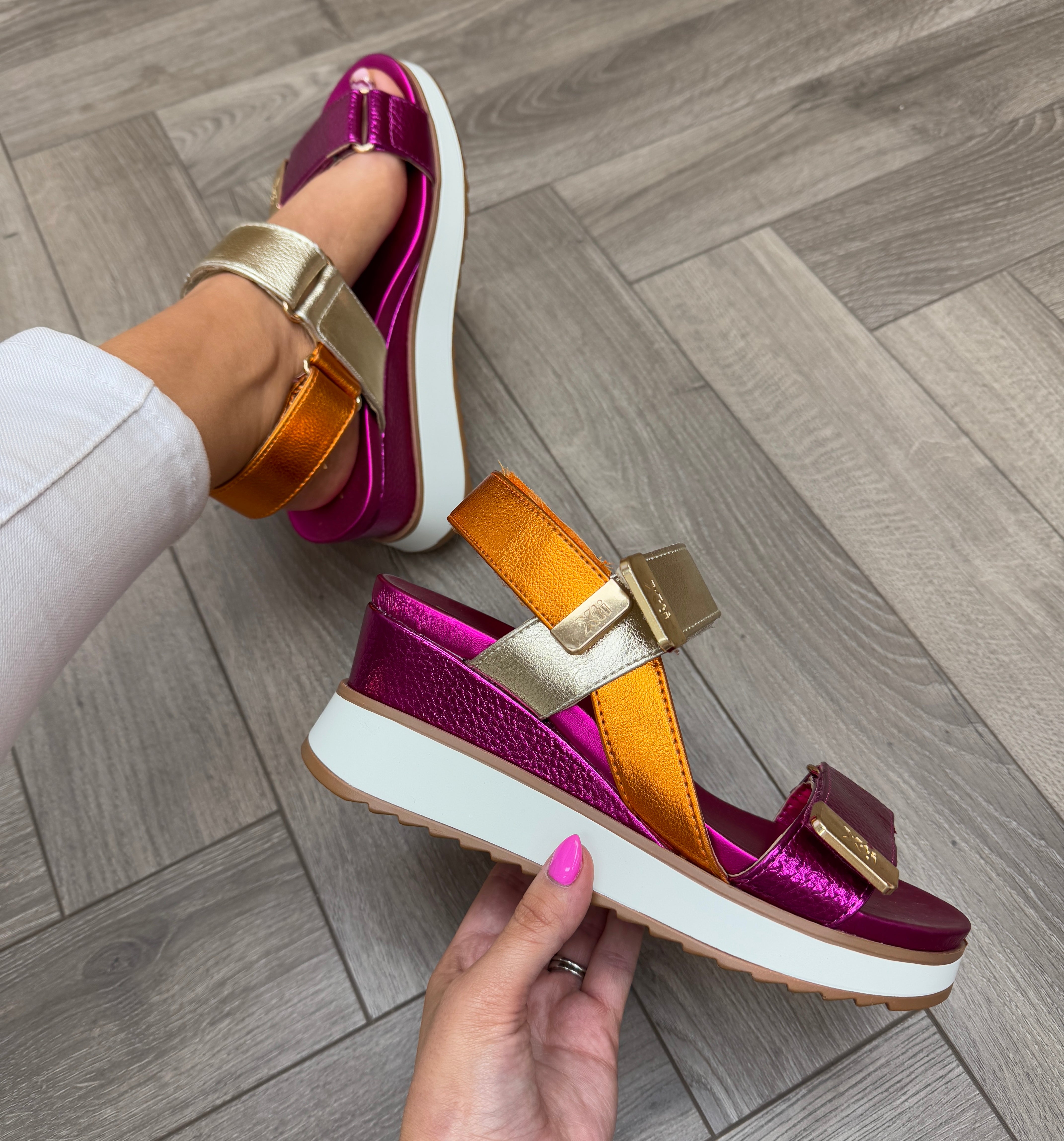 FUCHSIA ADMIRE PLATFORM WEDGES 新品未使用 Amazon.com | Womens High Heel Platform Wedge Heel Sandals