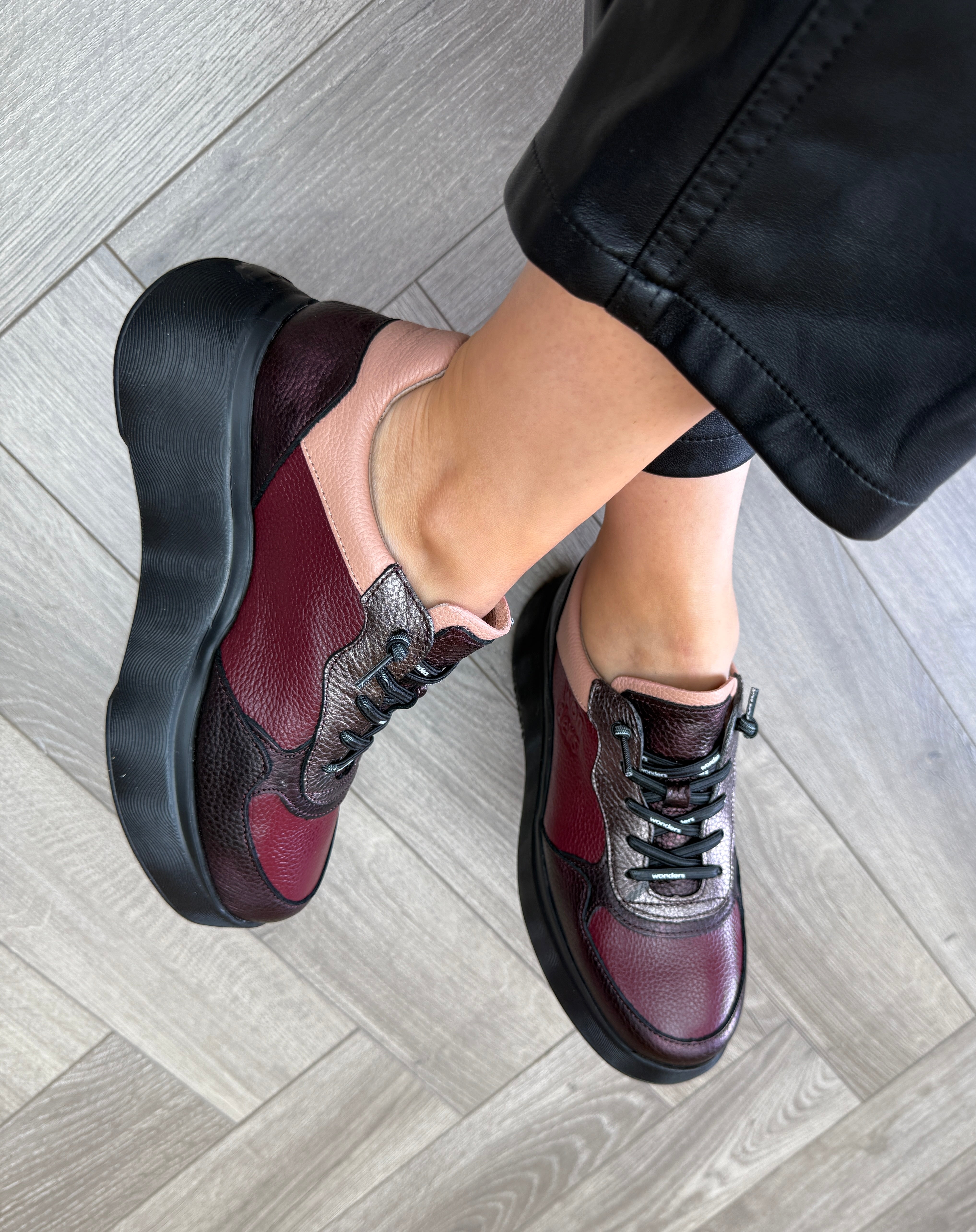 Wonders (AW25) A-3630 Chunky Black Sole Trainer With Metallic Trim