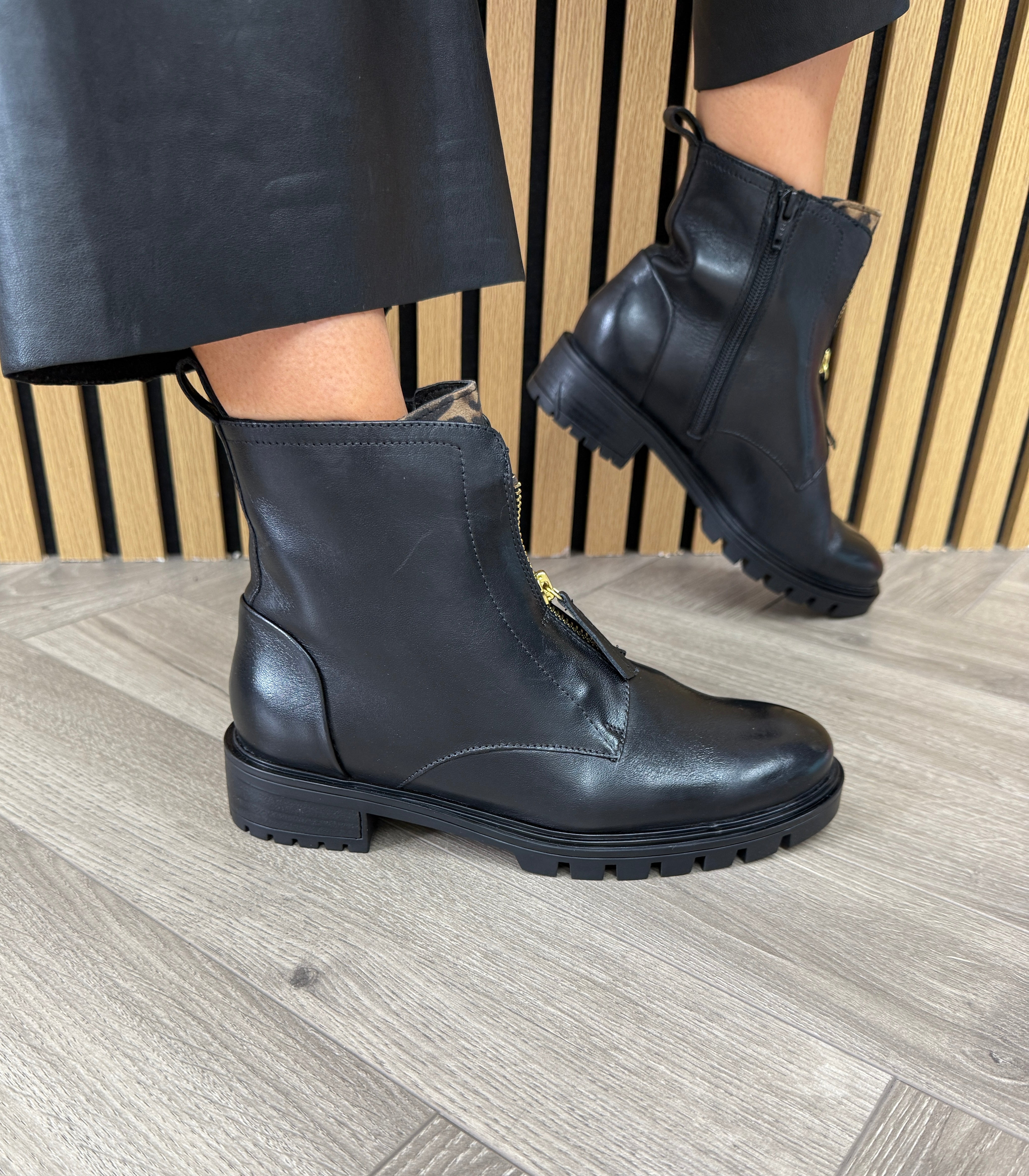 Ara (A7) Front Zip Boot With Leopard Tongue 12-29520