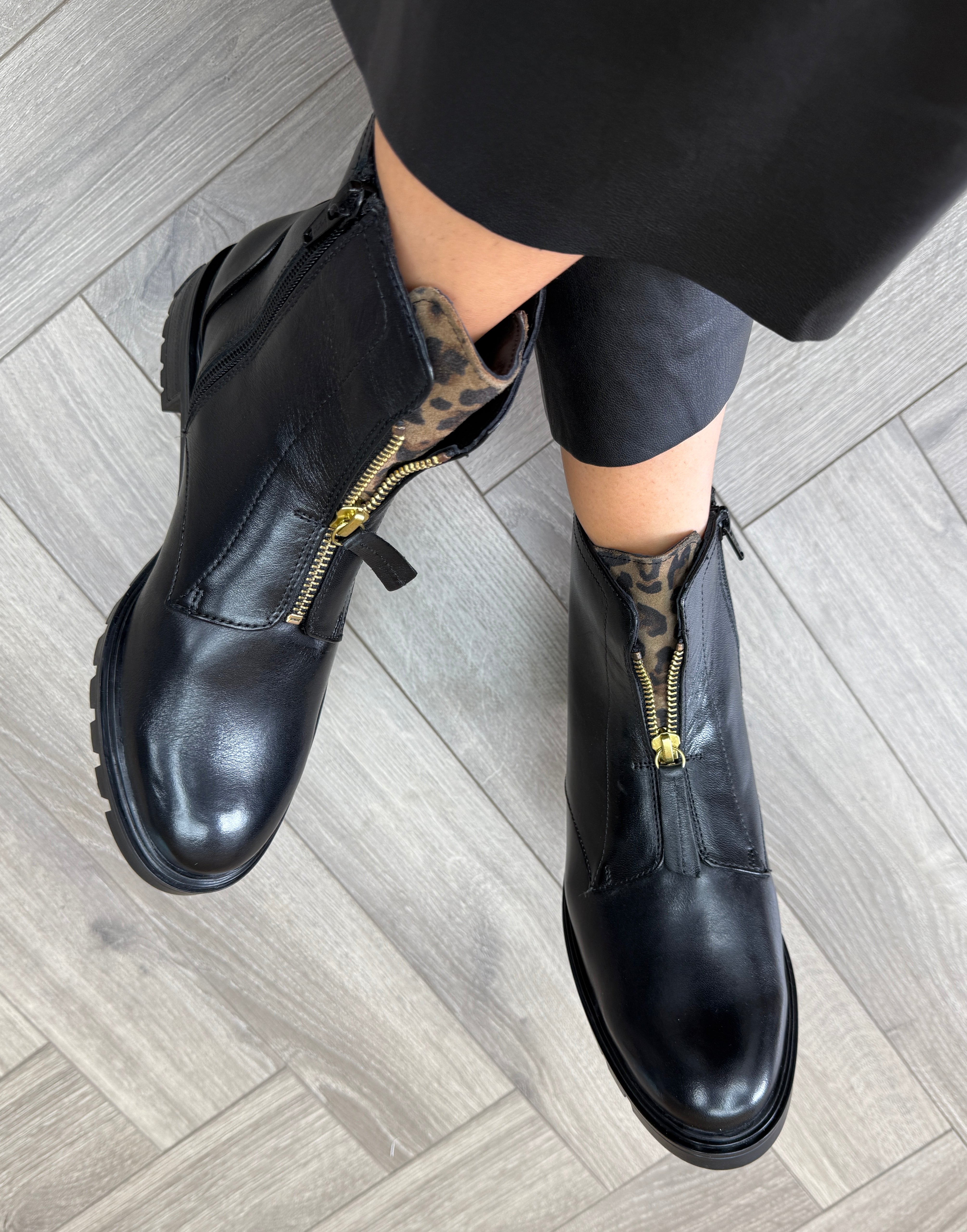 SJ SPECIAL ☆ MEET THE ALFEE Ara (A7) Front Zip Boot With Leopard Tongue 12-29520