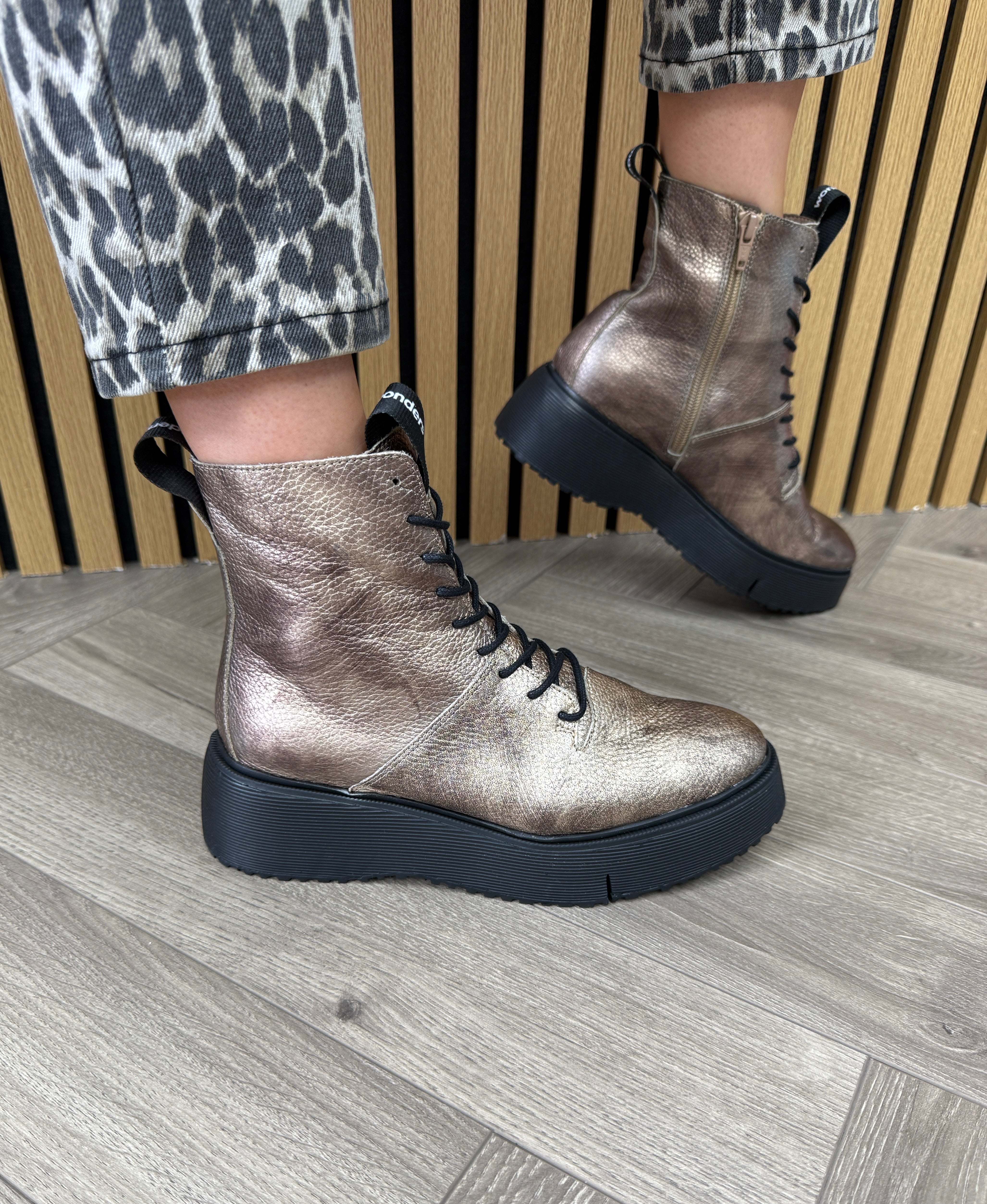 uu！ Adidas adidas Z.N.E. Quarter-Zip Sweatshirt