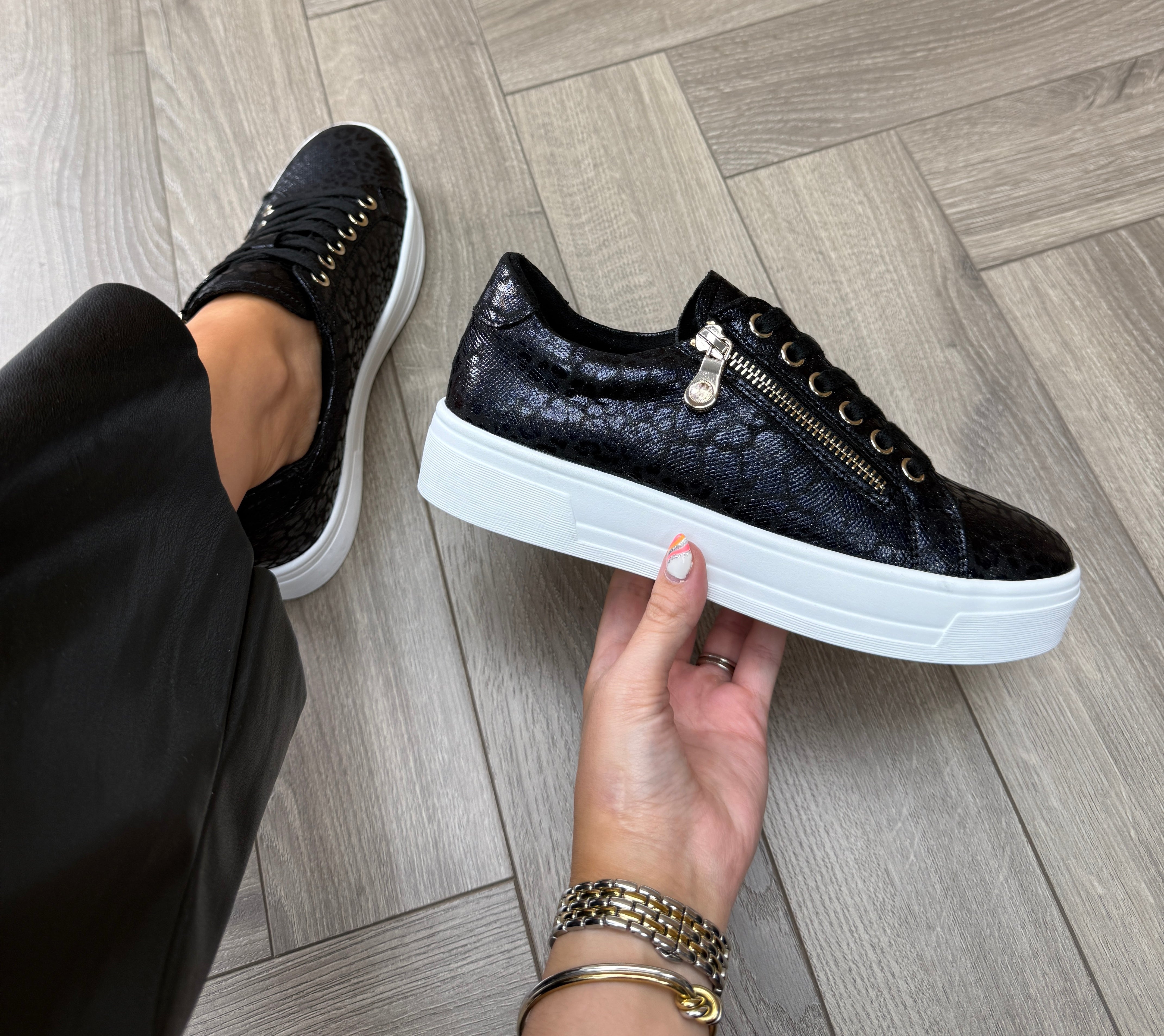 美品　bibiy. B. CHARM SHOES BESTSELLER SHOES｜Bibiy.