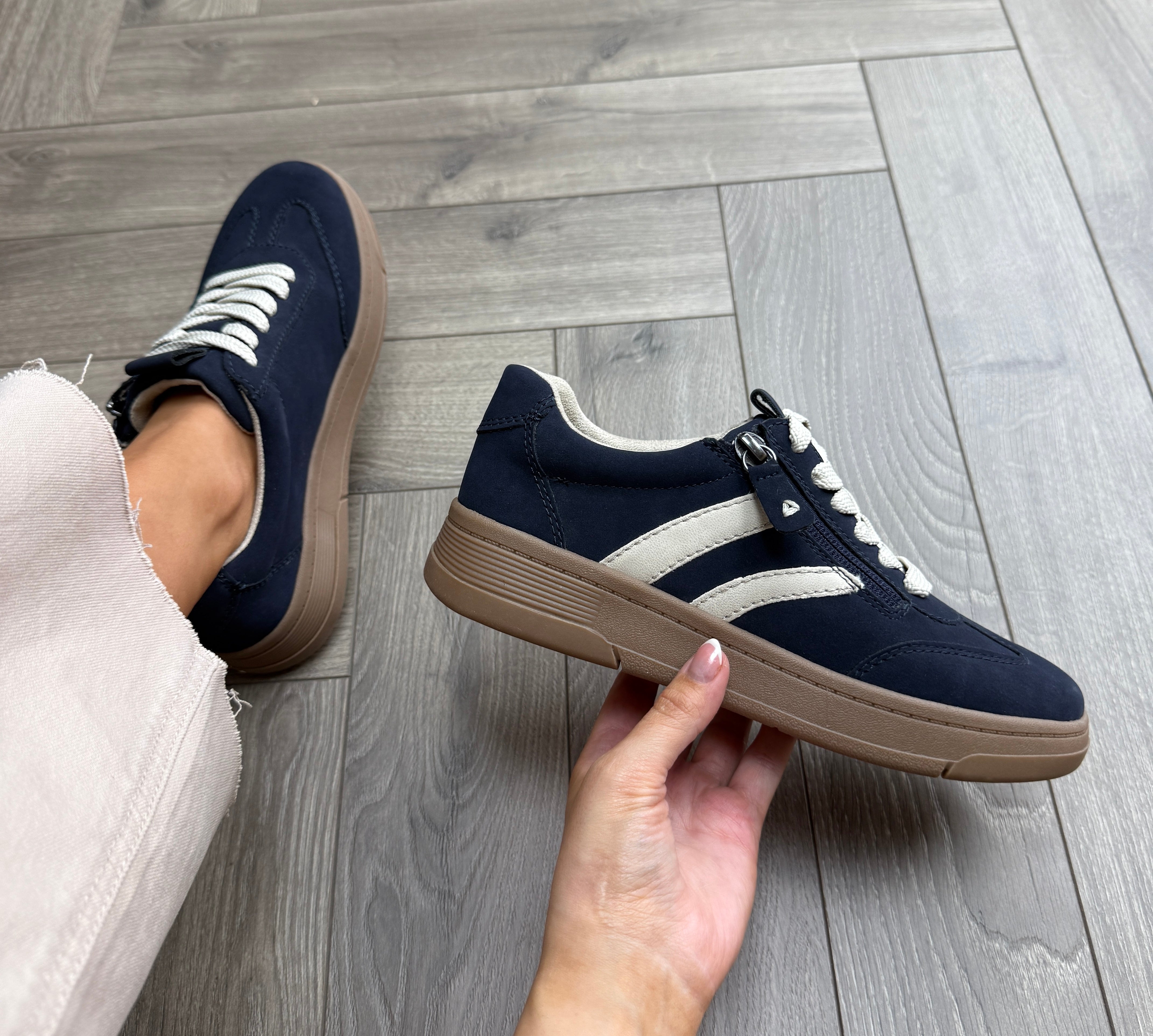 EFCC4316-CBC5-4C22-9AF3-