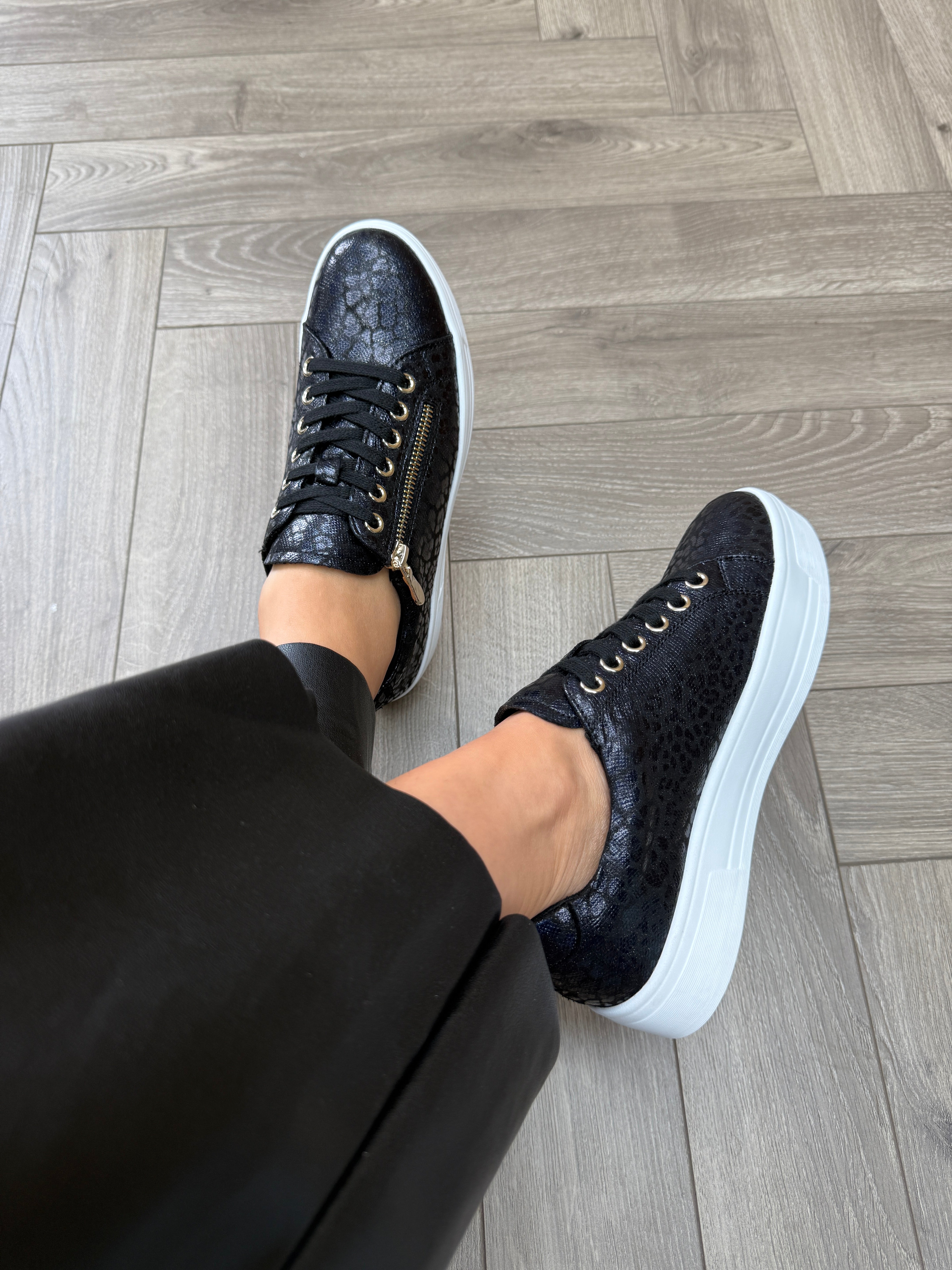 美品　bibiy. B. CHARM SHOES 美品 bibiy. B. CHARM SHOES 美品 bibiy. B. CHARM SHOES