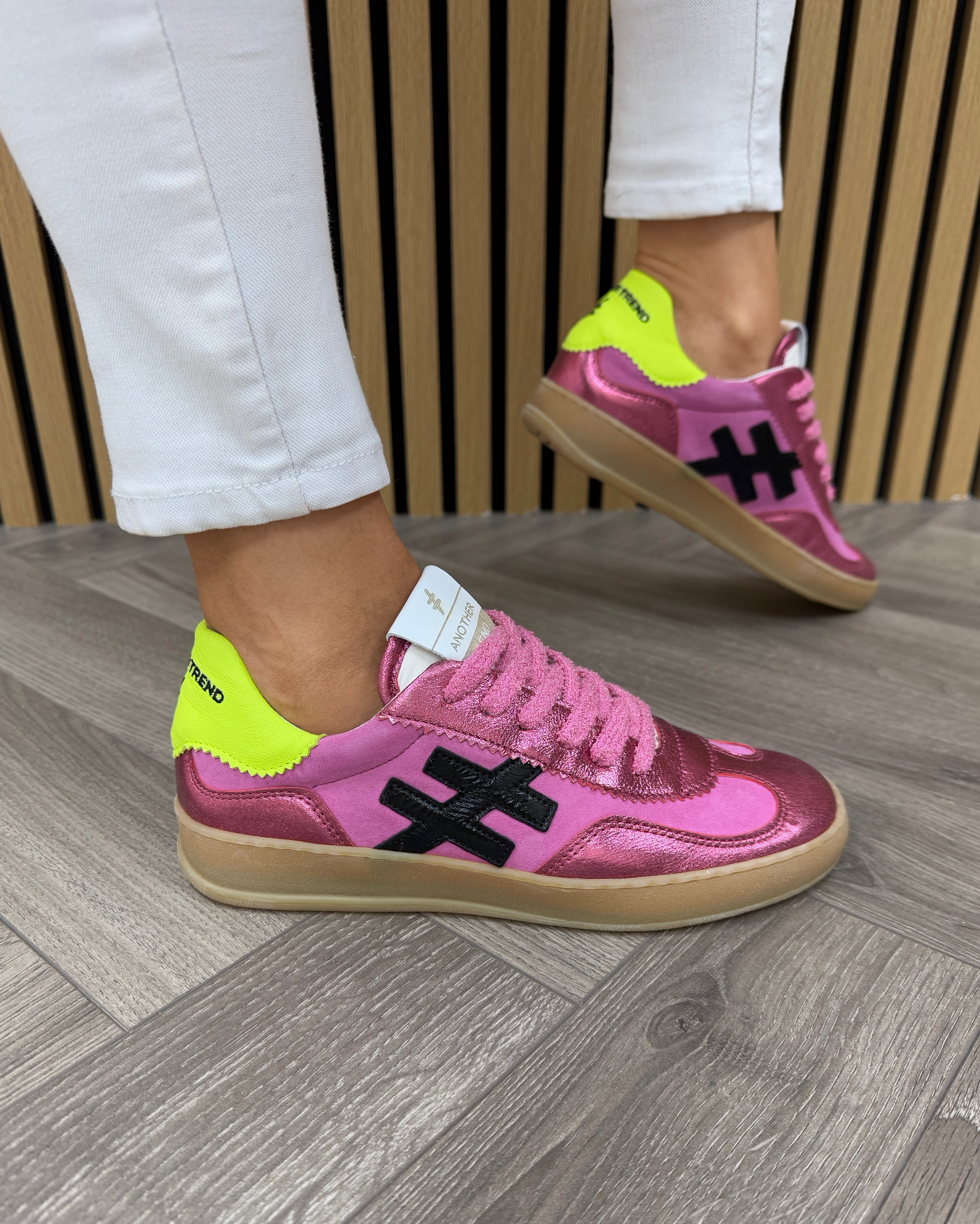 Another Trend (AW25) Lace Up Trainer With Neon Heel A03276C6 - Carmesi –  Fred Funk