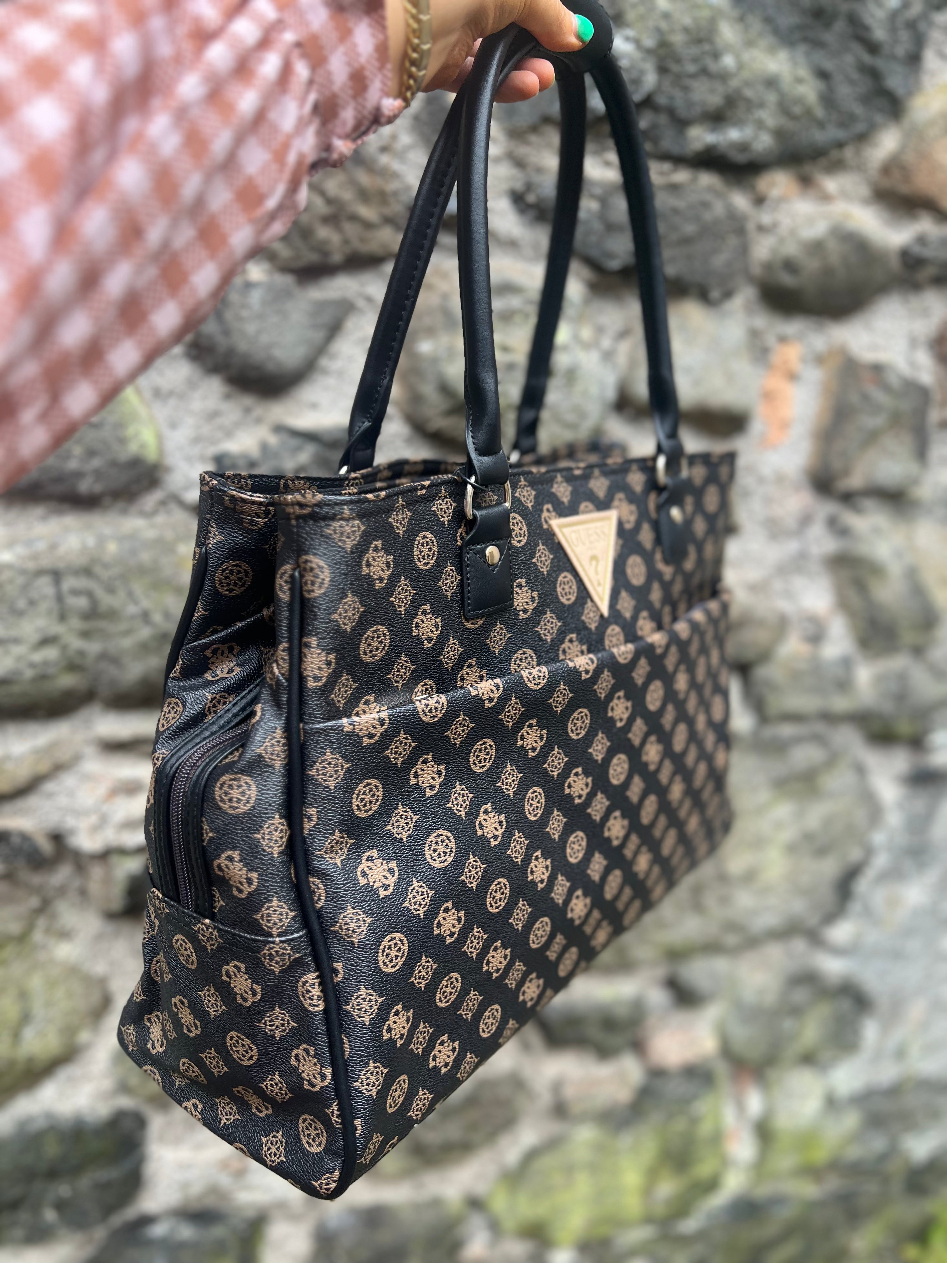 Guess wilder tote bag sale